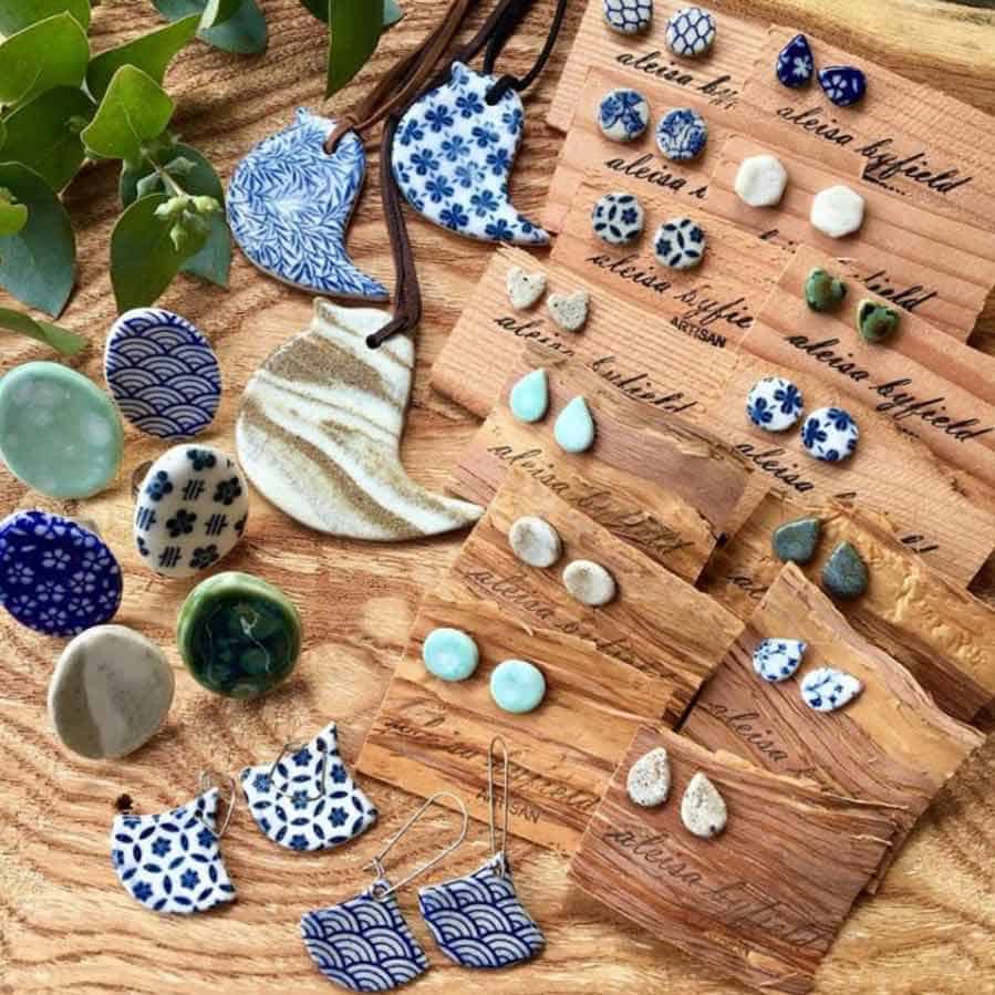 Ceramic jewellery by Aleisa Byfield Artisan